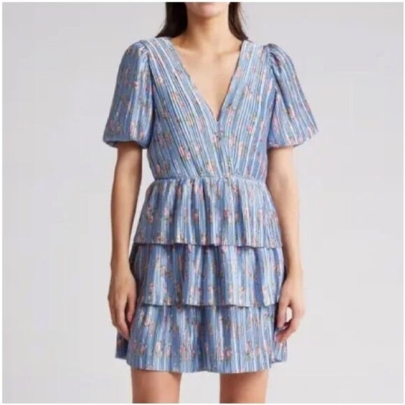 Wayf Dresses & Skirts - WAYF floral puffed sleeved minidress size medium light blue accordion pleats